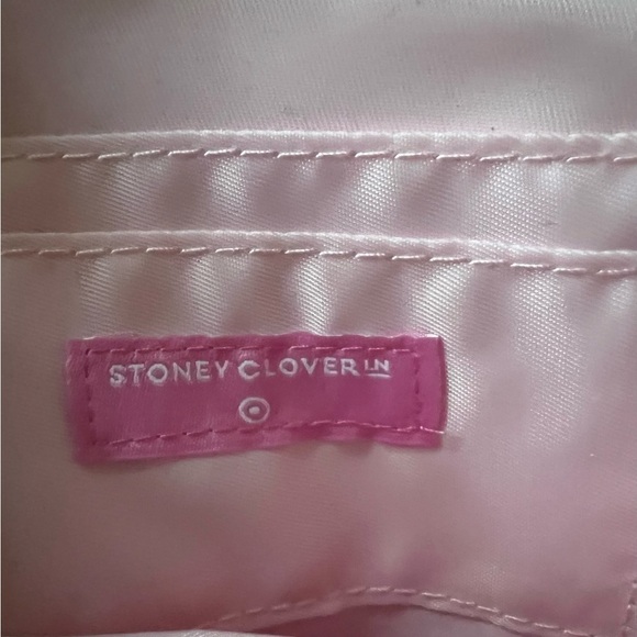 PALE pink Barbie inspired heart shaped purse with gold chain crossbody strap. - Picture 8 of 8